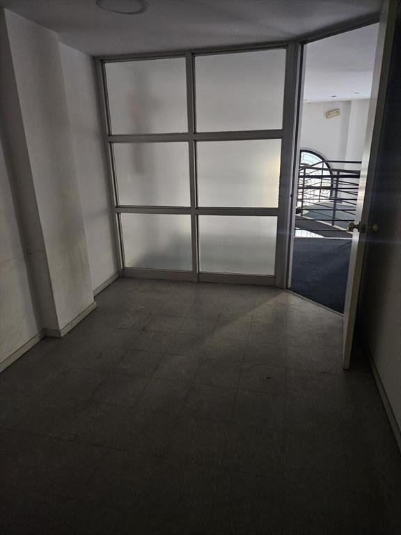 25 de mayo y Zabala, gran esquina, 27 mts de frente, 245 m2