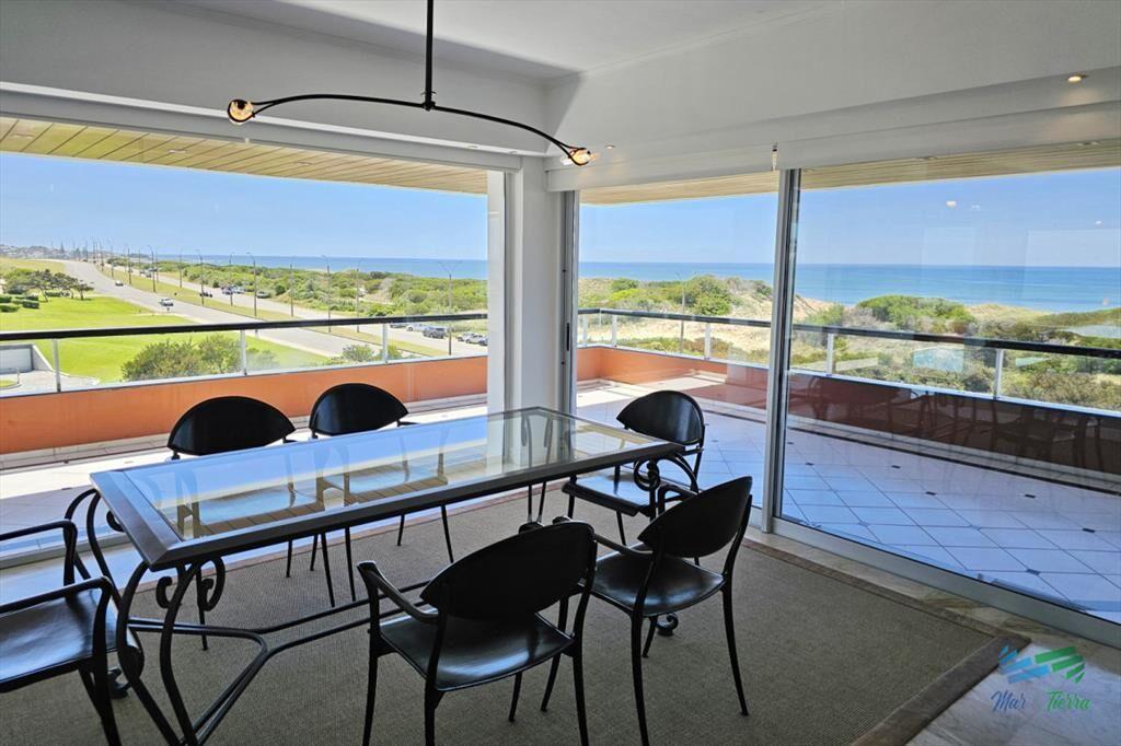APARTAMENTO CON 3 DORMITORIOS Y SERVICIO, PROPIO,