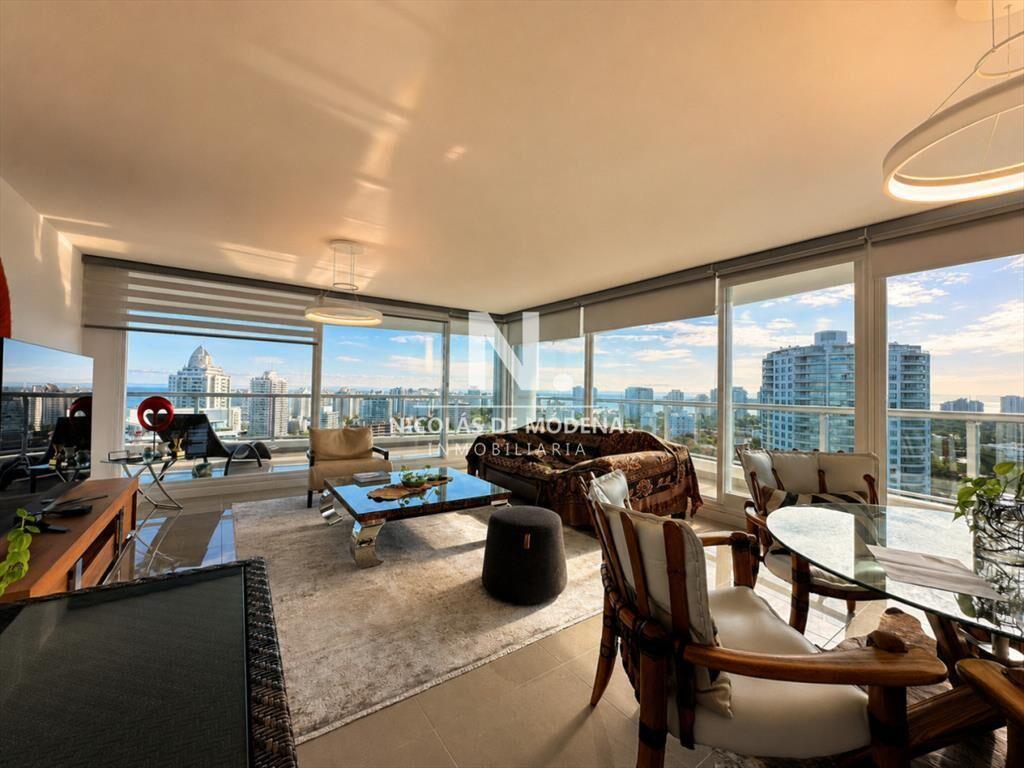 Venta de Apartamento en venta 3 dormitorios en y