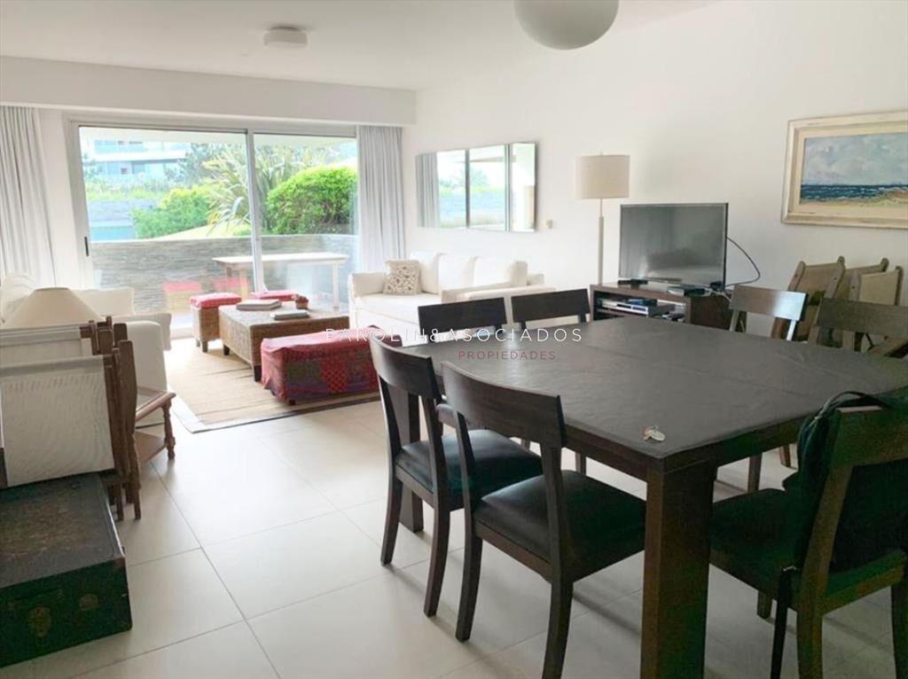 Apartamento en venta de 3 dormitorios en Brava