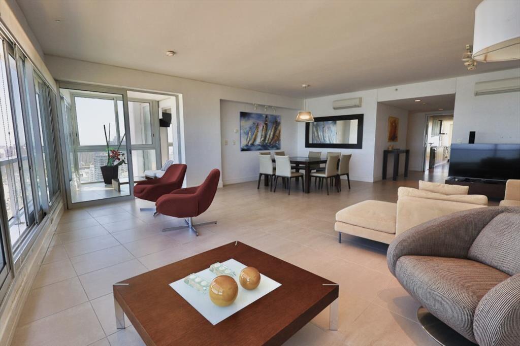 VENTA APARTAMENTO 3 DORMITORIOS + DEPENDENCIA -