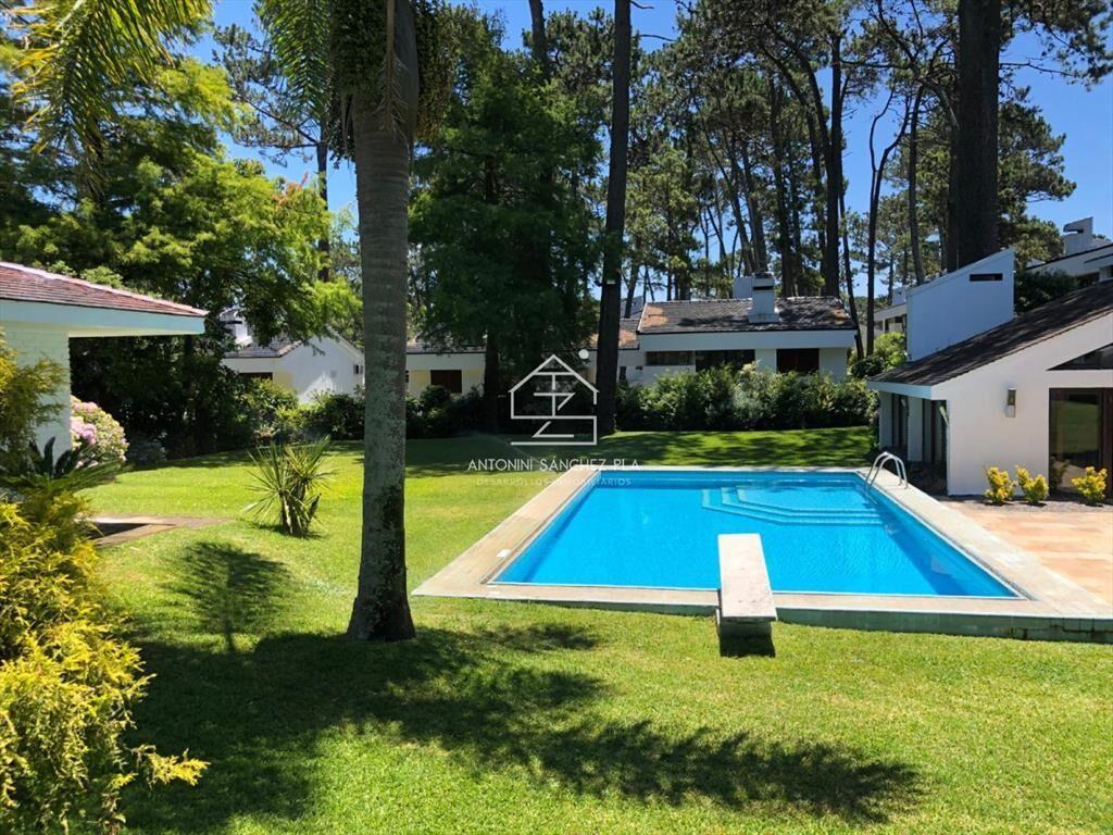 Venta Casa 5 dormitorios Cantegril Punta del Este