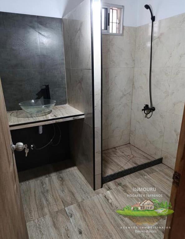 SE VENDEN DOS CASAS NUEVAS EN ZONA COLON (LIMITE SAYAGO)