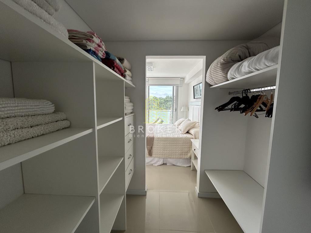 Venta de hermoso apartamento por roosevelt de dos