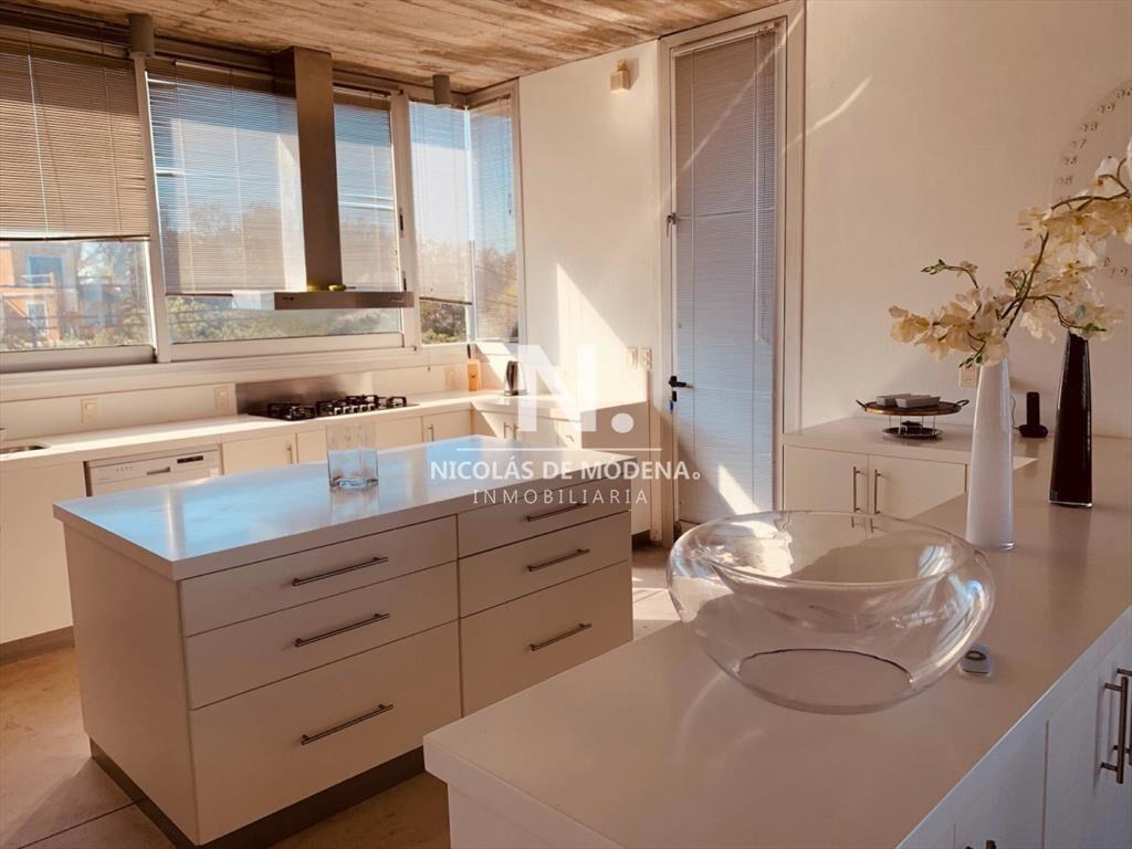 Casa en Venta de 7 dormitorios en Altos del , del