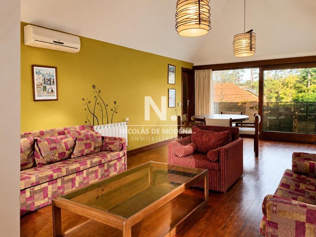 Vende casa en playa mansa, Punta del Este de 3 dormitorios