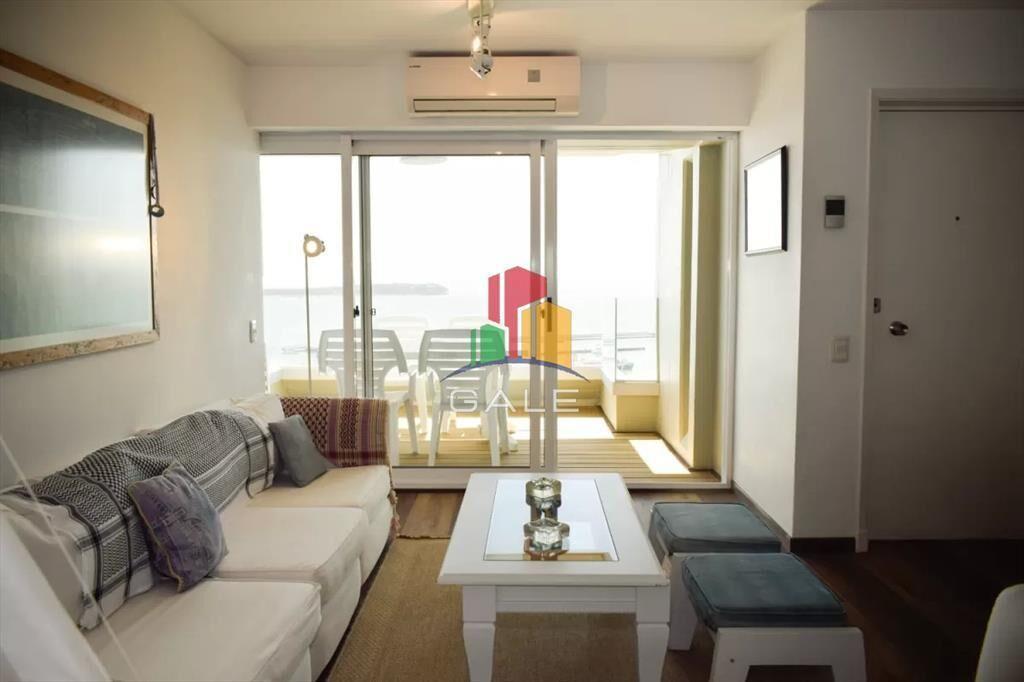 Departamento de 3 dormitorios + dep. en venta en
