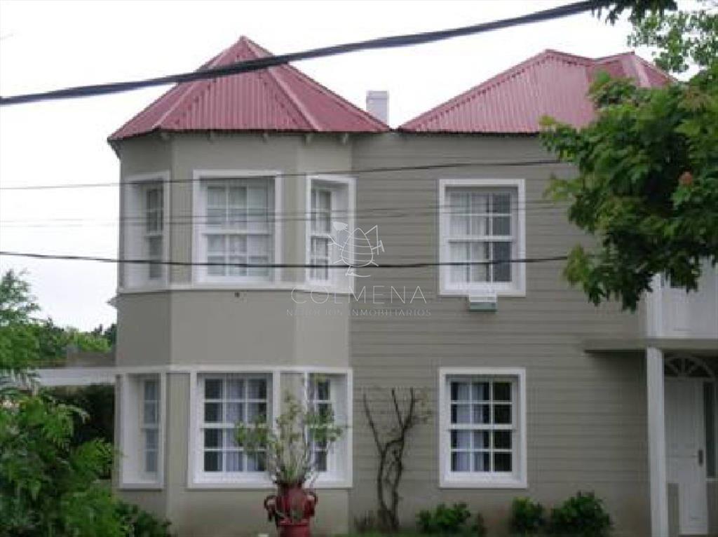 Muy linda casa en VENTA en La Barra!