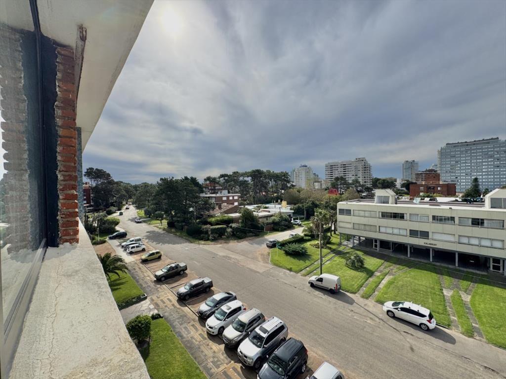 VENTA APARTAMENTO 1 DORMITORIO - EDIFICIO URUGUAY