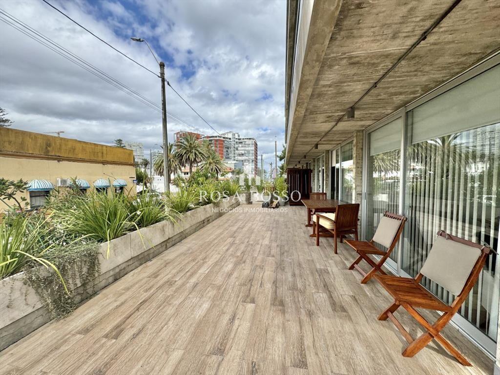 APARTAMENTO EN VENTA DE 1 DORMITORIO EN PENINSULA