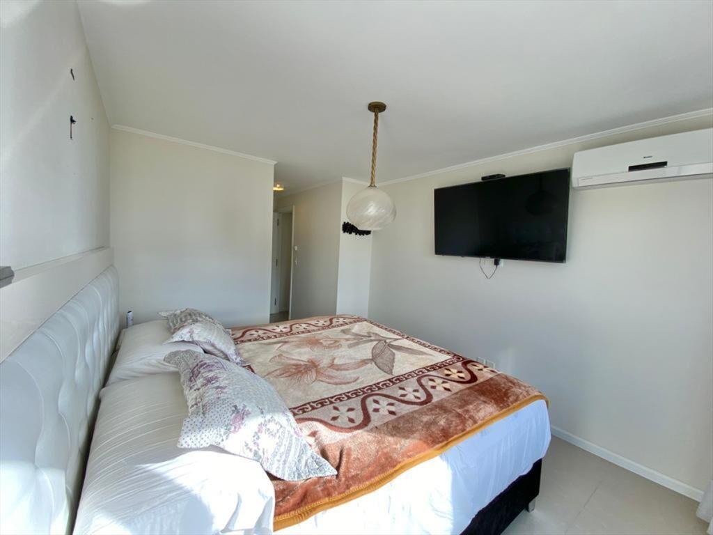 ALQUILER TEMPORARIO DE APARTAMENTO DE 2 EN PUNTA