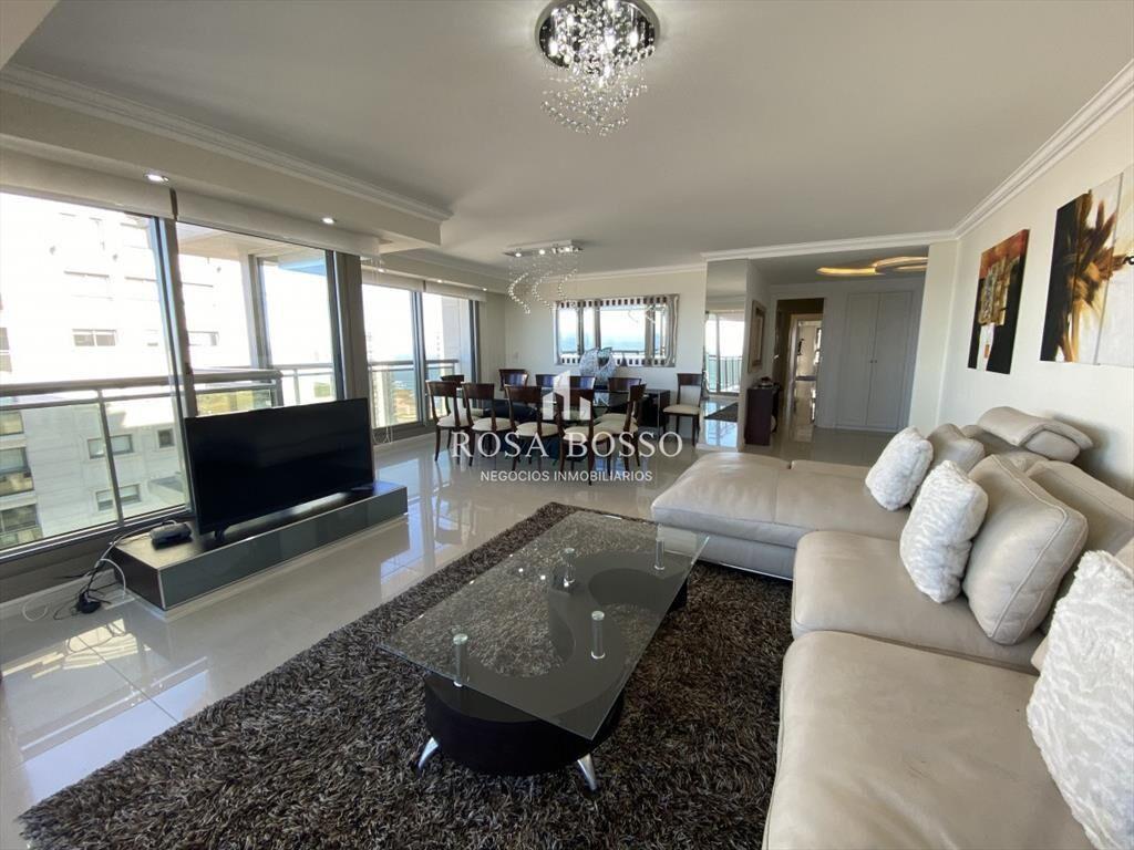 Apartamento 4 dormitorios  Garaje  vista Playa