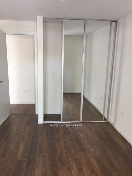 Venta apartamento dos dormitorios con renta en Barrio Sur -