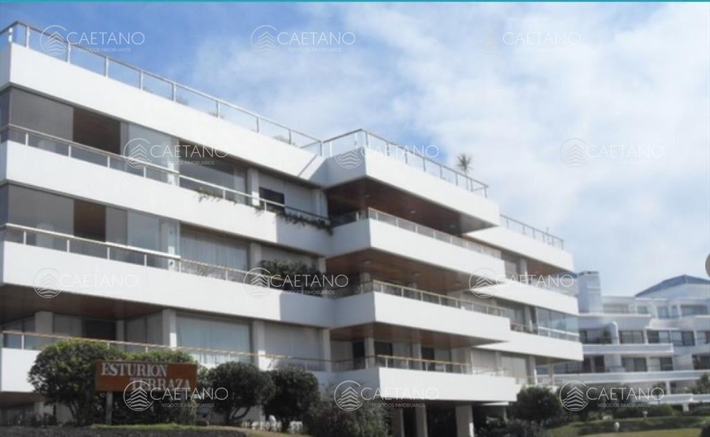 Departamento de 4 dormitorios en venta, Playa Brava.