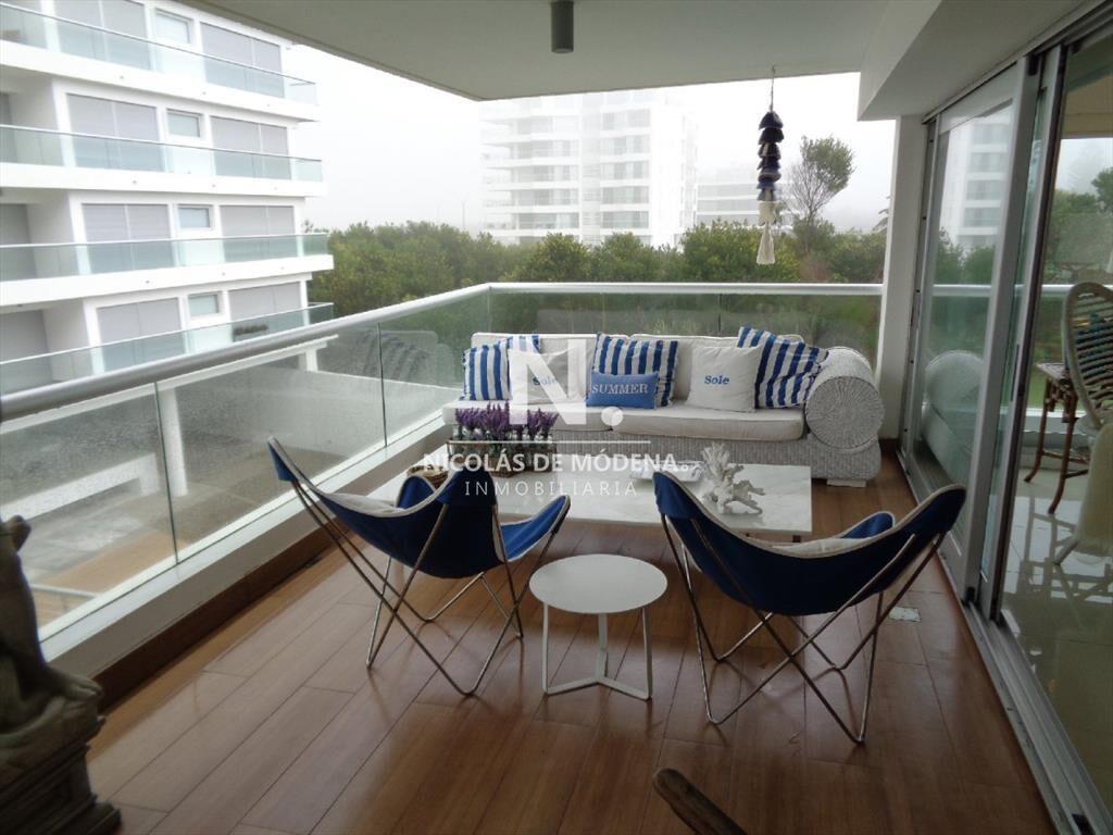 Apartamento en Venta de 3 dormitorios en Complejo Silente,