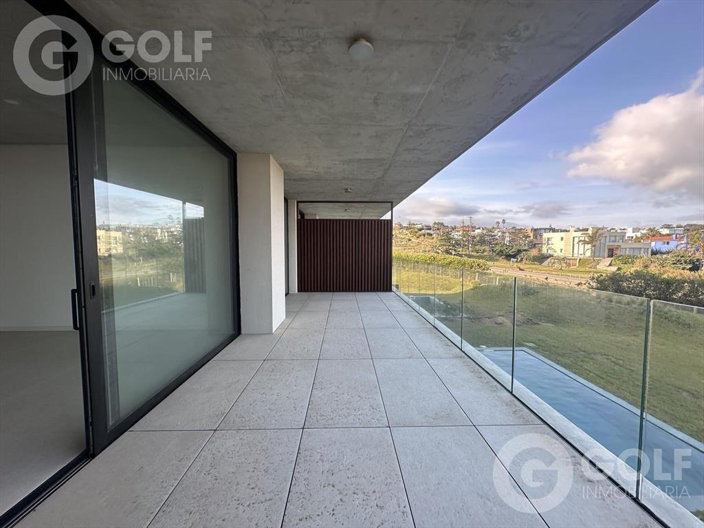 Venta de apartamento de 3 dormitorios en Manantiales