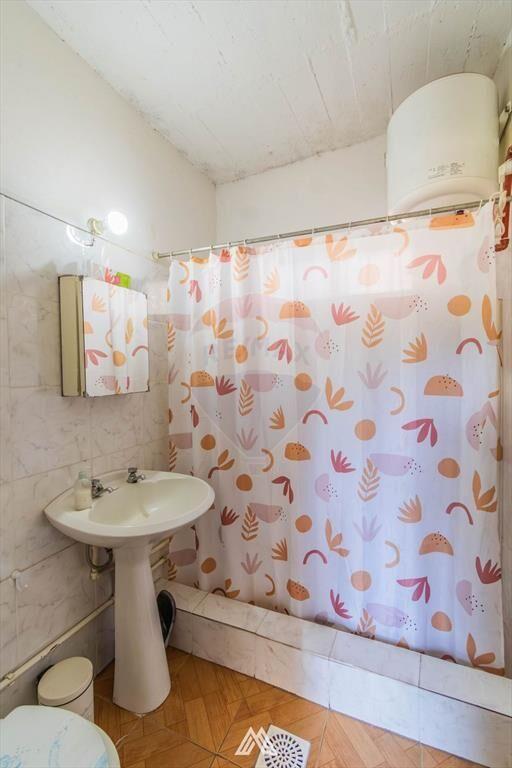 Venta de campo 3,5Ha. sobre Ruta 87 con dos casas.