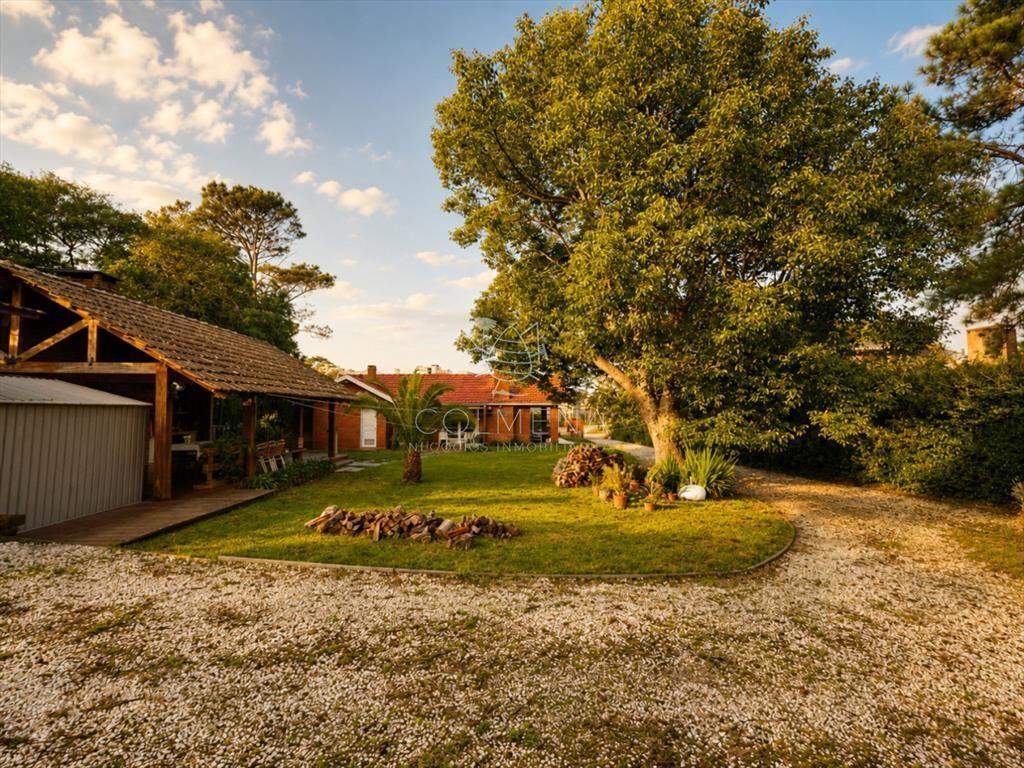 CASA 4 DORMITORIOS EN PLAYA MANSA - Las delicias