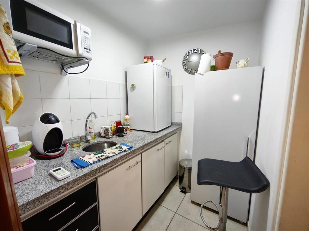 Venta en Tres Cruces de Apartamento para Oficina en Torre d