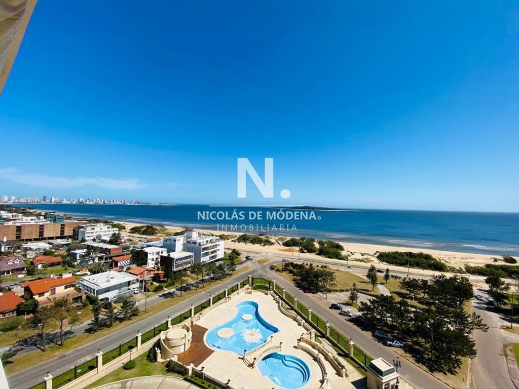 PISO ALTO CON VISTA AL MAR EN EDIFICIO LE JARDIN