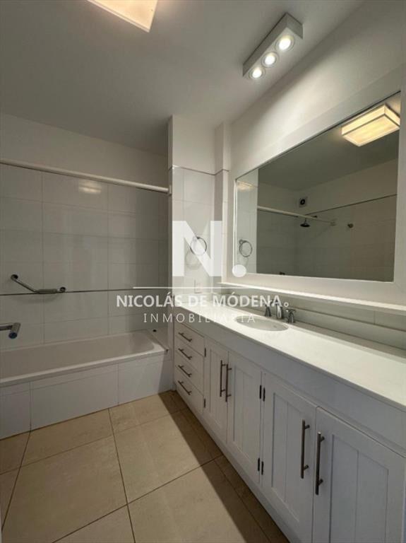 Apartamento de 3 dormitorios y 3 baños