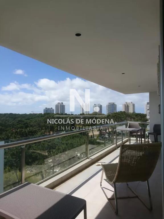 Vende apartamento de 2 dormitorios en Roosevelt,