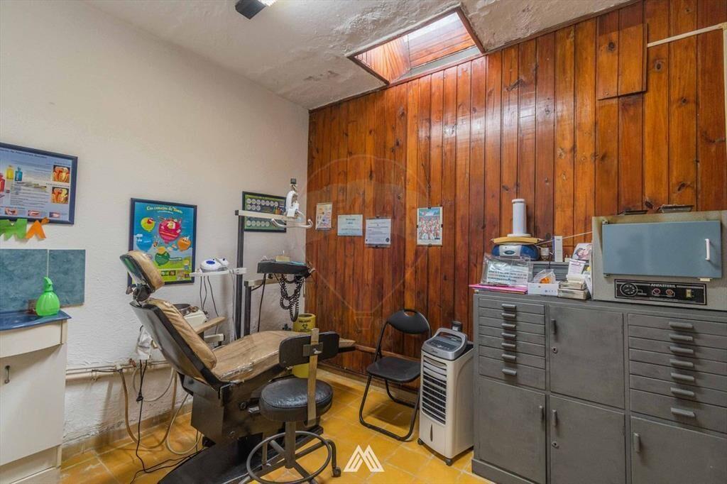 Venta de casa con 2 dormitorios y fondo en Pando