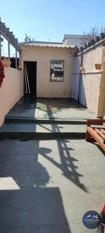 Casa en venta c/ cochera en Las Acacias