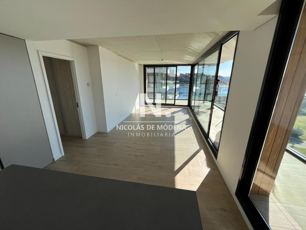 Departamento de 2 dormitorios con 2 baños en