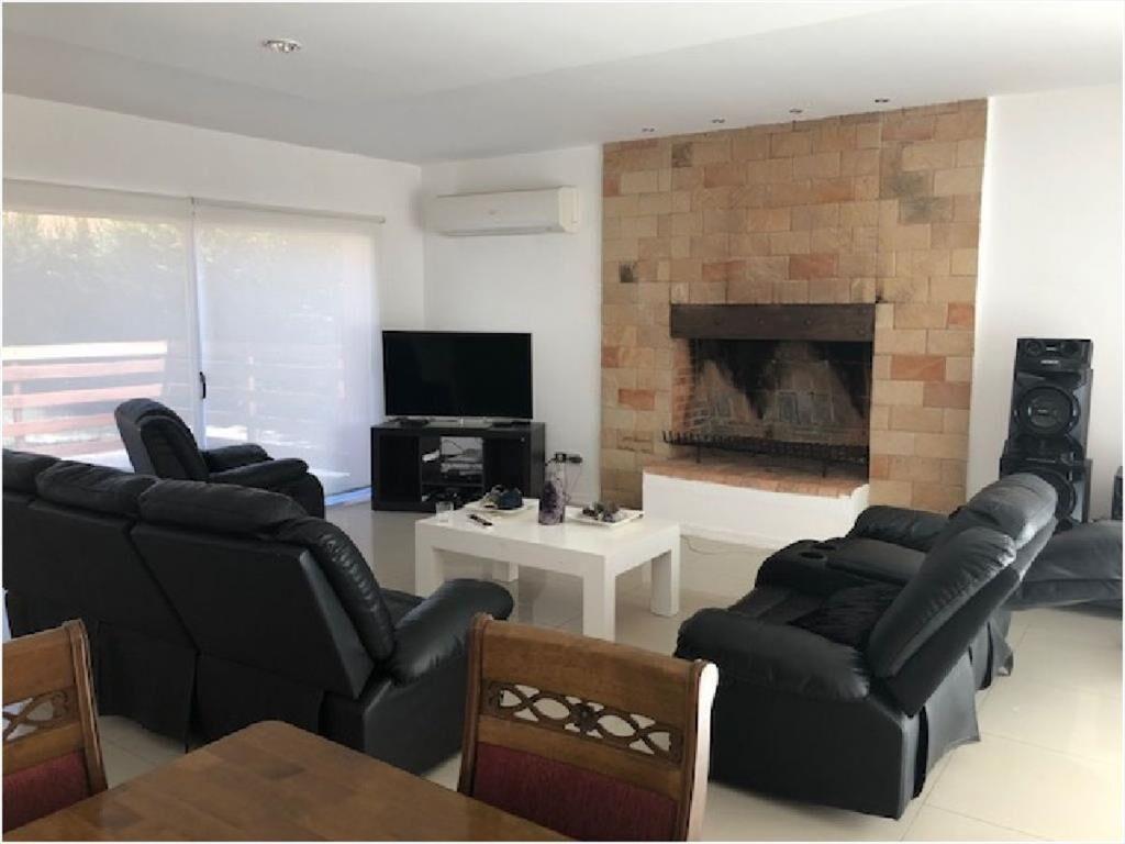 casa a estrenar en zona de playa brava