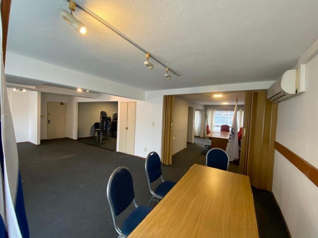 VENTA DE 3 APARTAMENTOS PARA RENTA U OFICINAS PATIO PROPIO