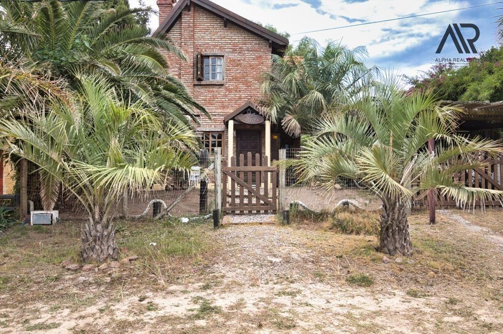 Casa en venta c/ cochera en Biarritz
