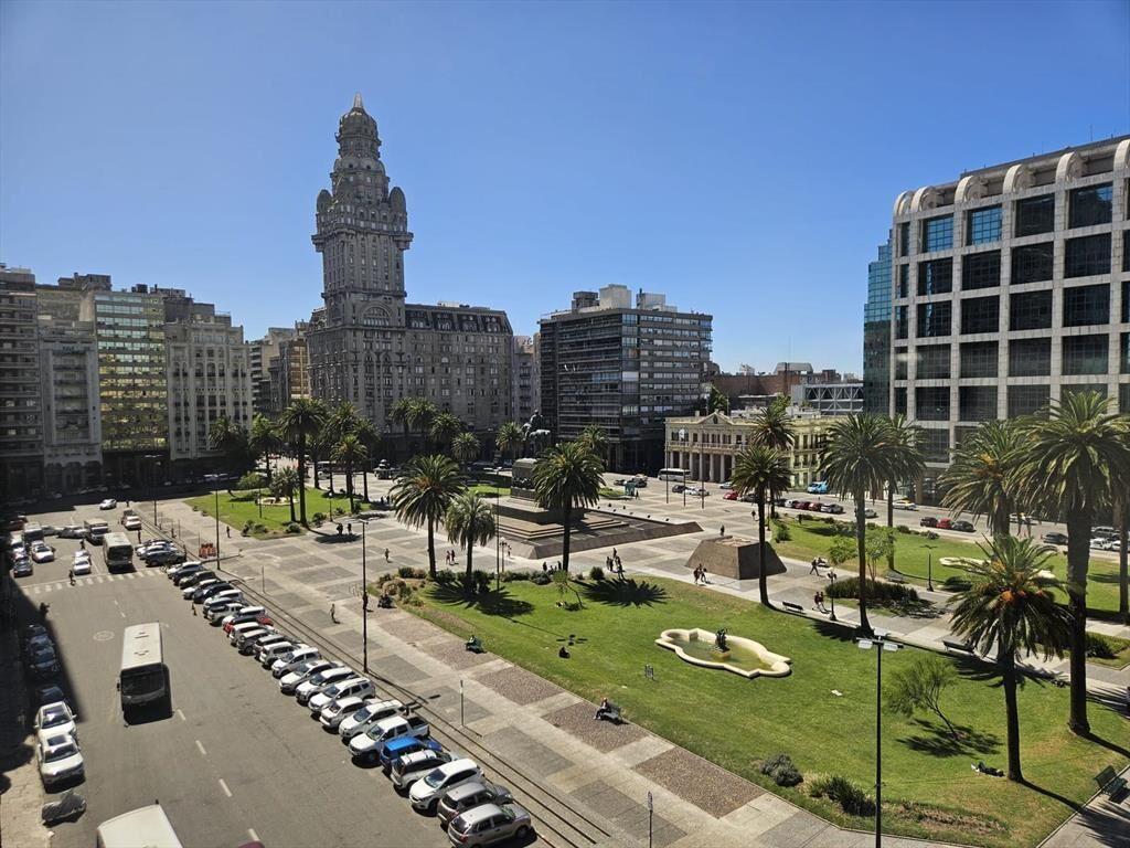 Plaza Independencia, 257 m2, excelente estado, vista espect