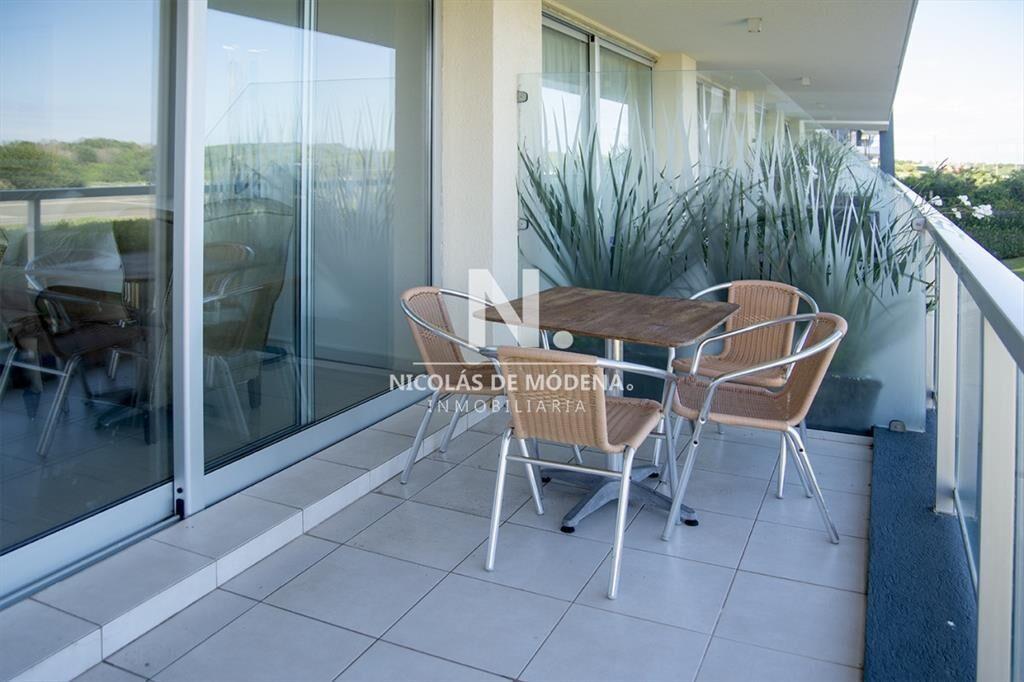 Venta apartamento de 3 dormitorios en Playa Brava