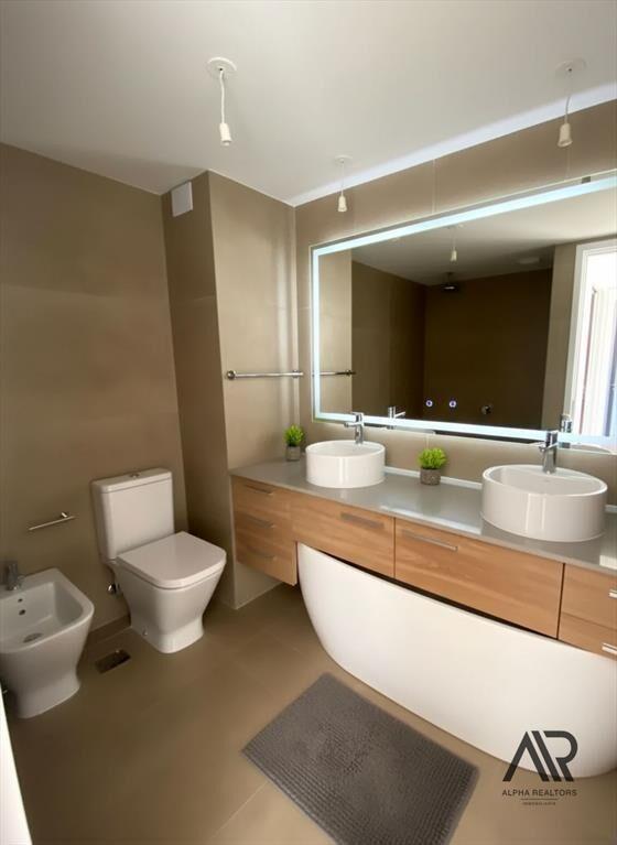 Apartamento en venta c/ cochera en Jardines de Carrasco ...