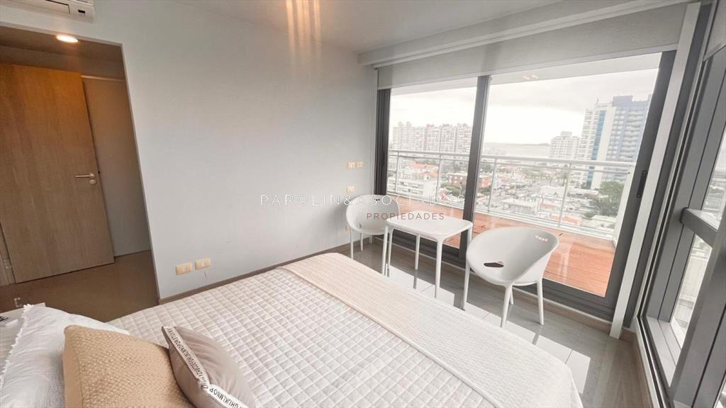 Apartamento en venta de 2 dormitorios en edificio