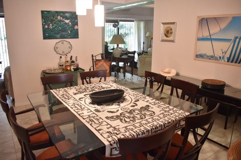 Hermosa casa en venta en Lugano, Punta del Este.