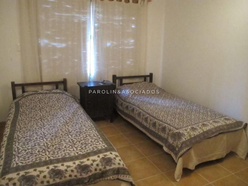 CASA DE 3 DORMITORIOS EN SOLANAS, PUNTA BALLENA
