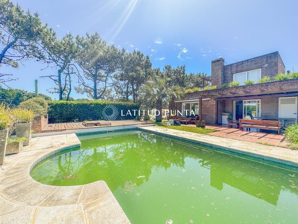 Casa en Tio Tom, 6 dormitorios y piscina