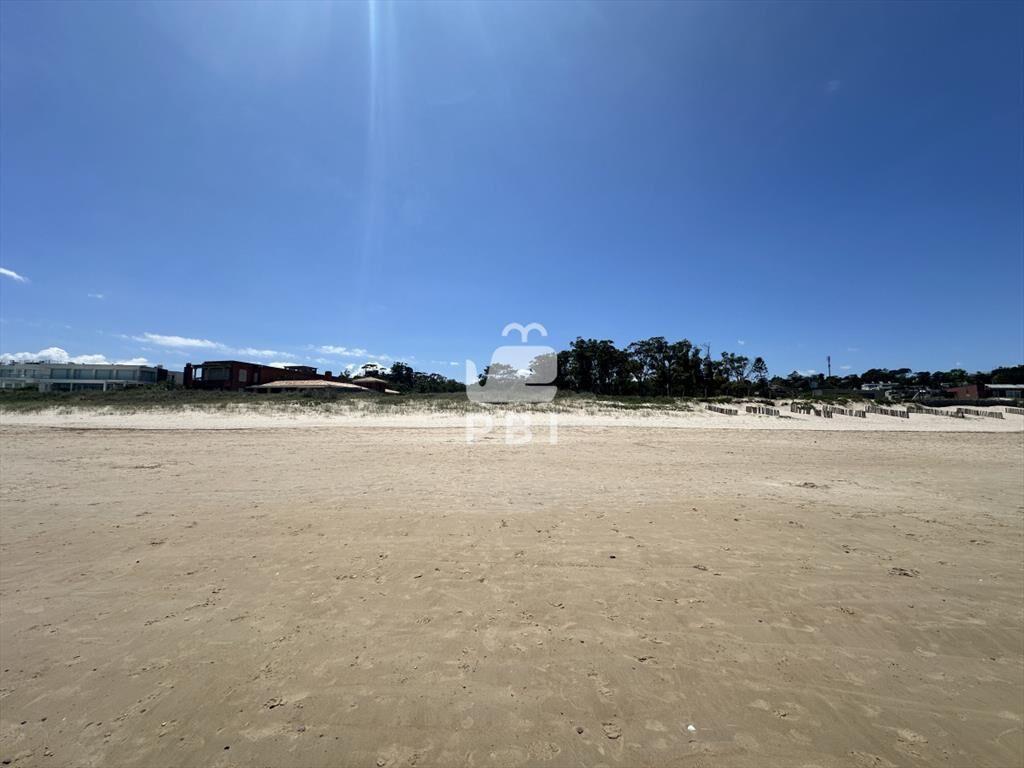 Venta Terreno sobre el mar en Solana, Punta - Ref