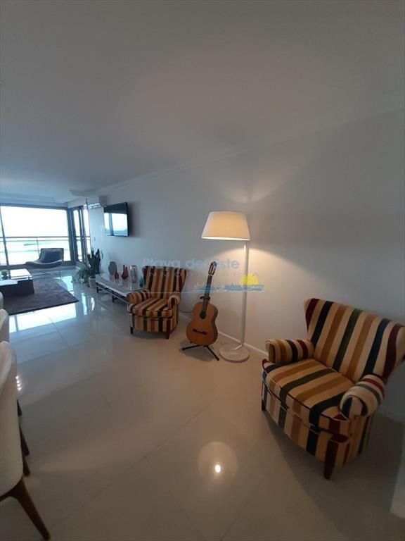 Apartamento en venta de 3 dormitorios en Punta ,
