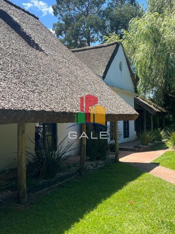 Amplia casa a la venta en Punta del Este de 6 dormitorios e