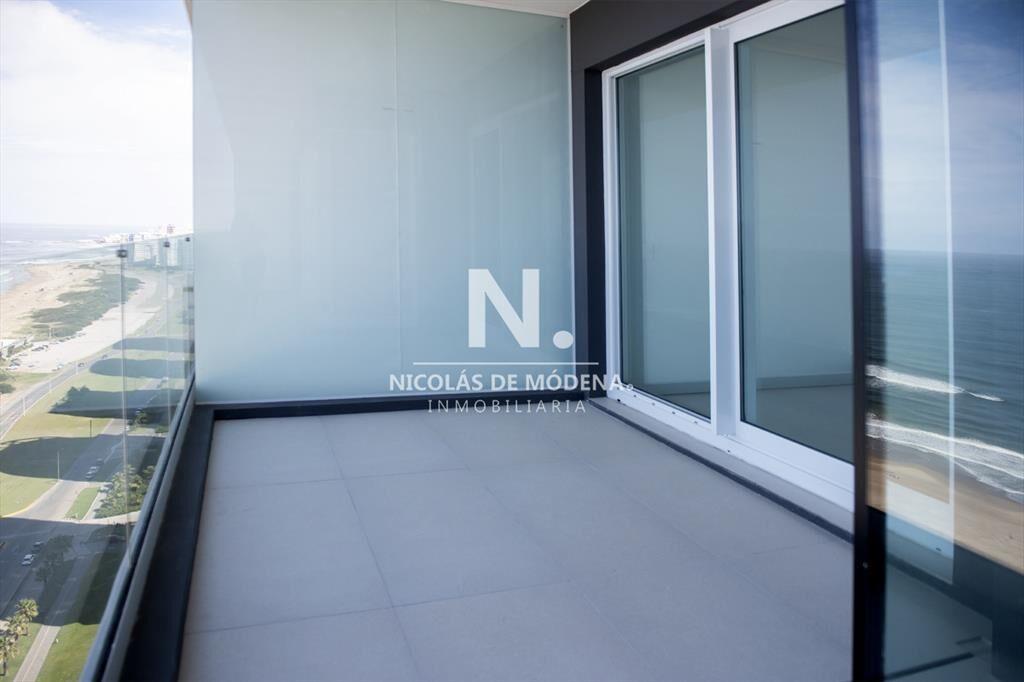Departamento frente al mar en venta, Piso alto. 3