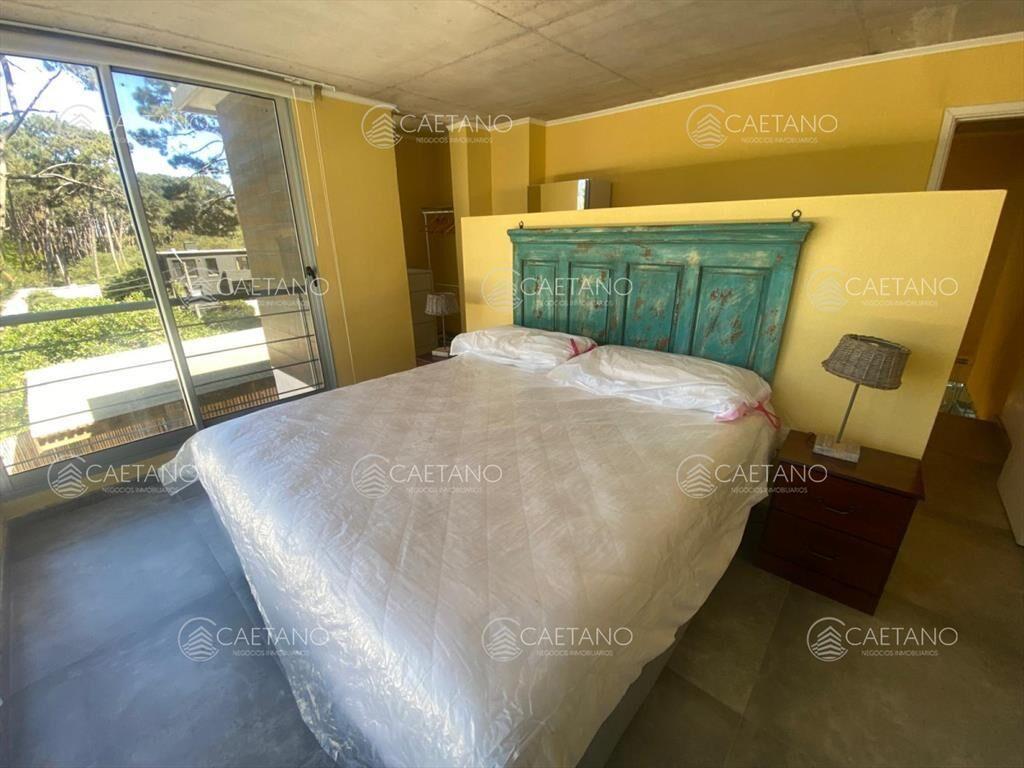 Casa en Montoya, La barra