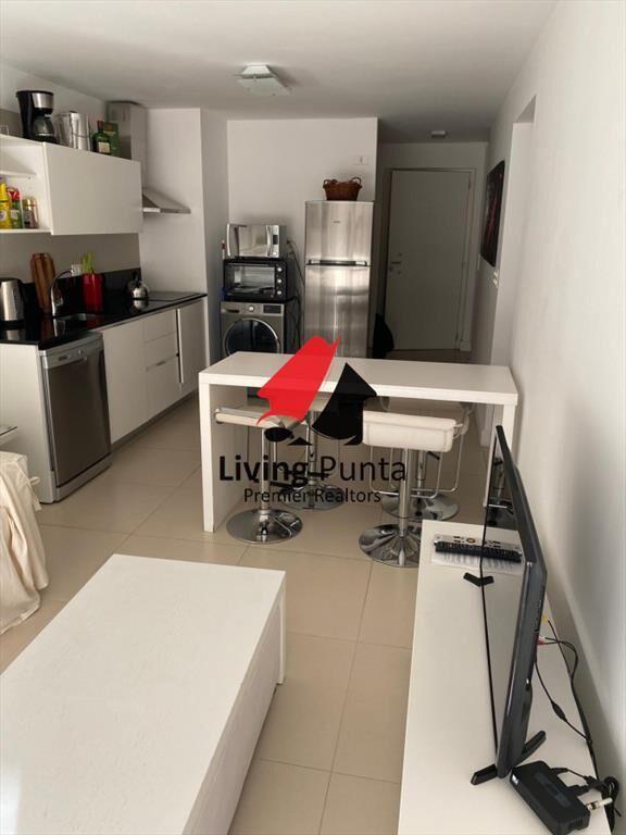 Apartamento con parrillero propio en venta en del