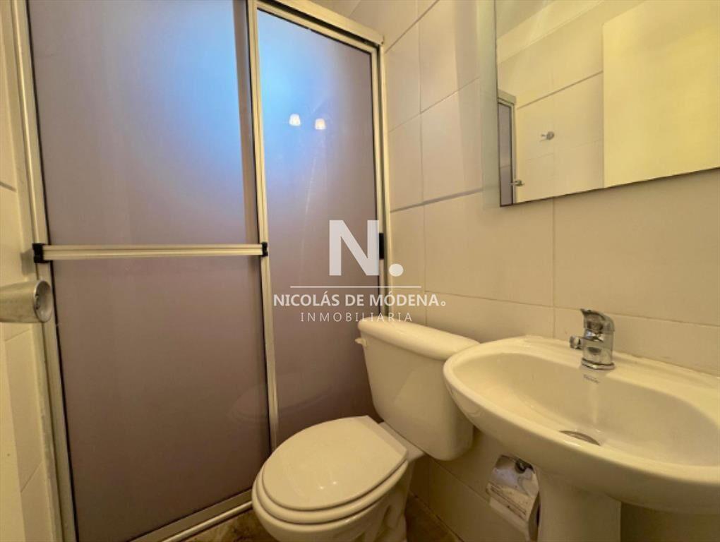 En venta impecable apartamento de 3 dormitorios y