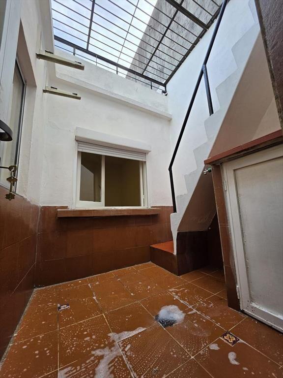 Alquiler apartamento un dormitorio con patio La Comercial.