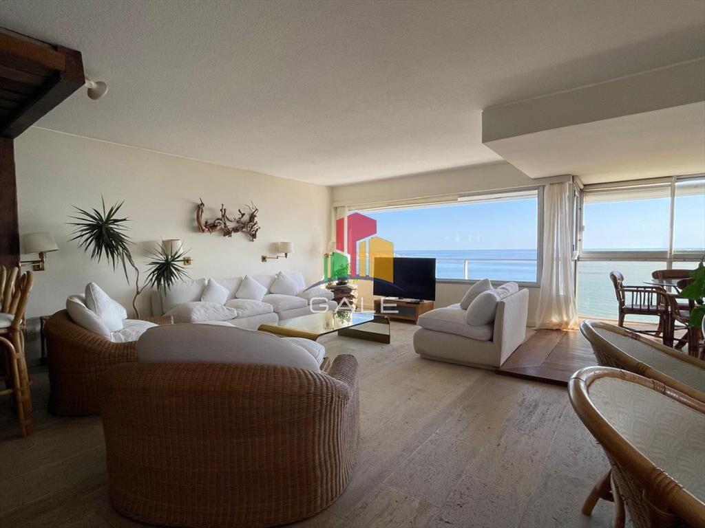 apartamento en primera linea de playa mansa