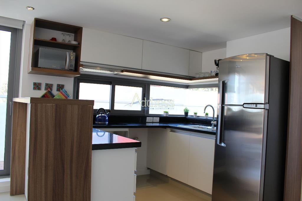 Apto 2 dorm, 2 baños, esquinero, en venta