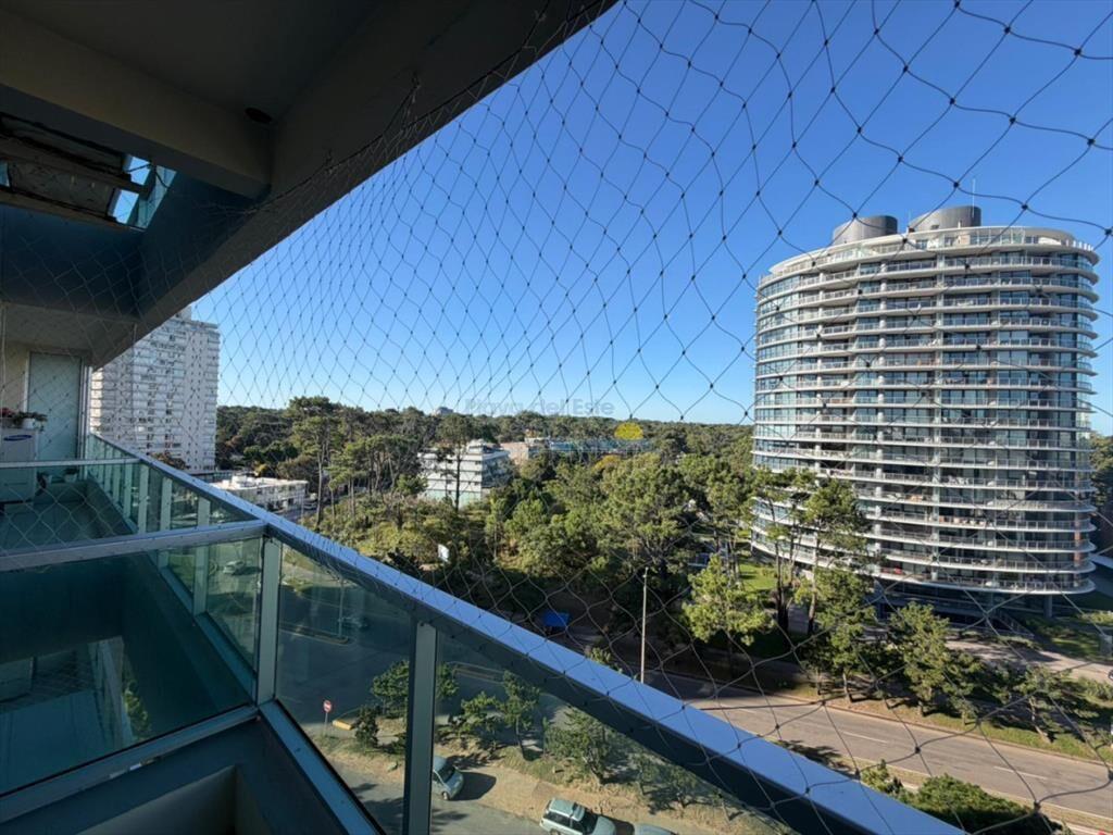 Apartamento Alquiler anual de 1 dormitorio en del